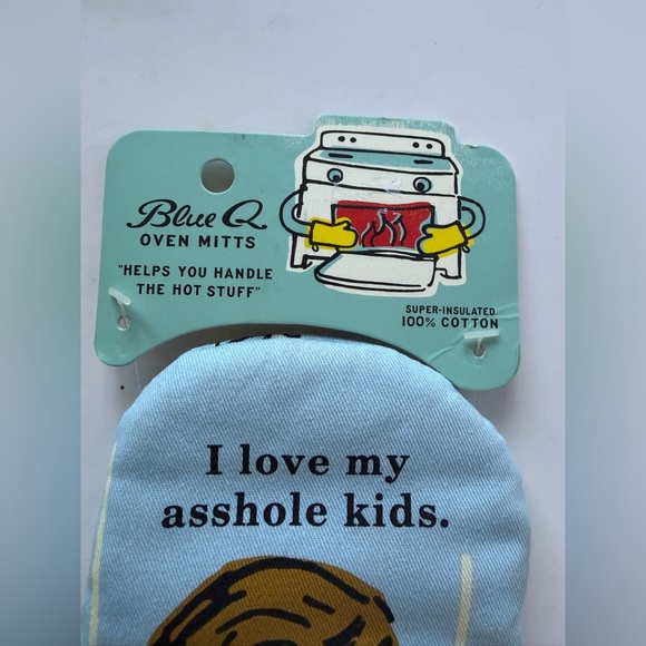 Blue Q Light Blue Oven Mitt with Humorous Text - Picture 2 of 6